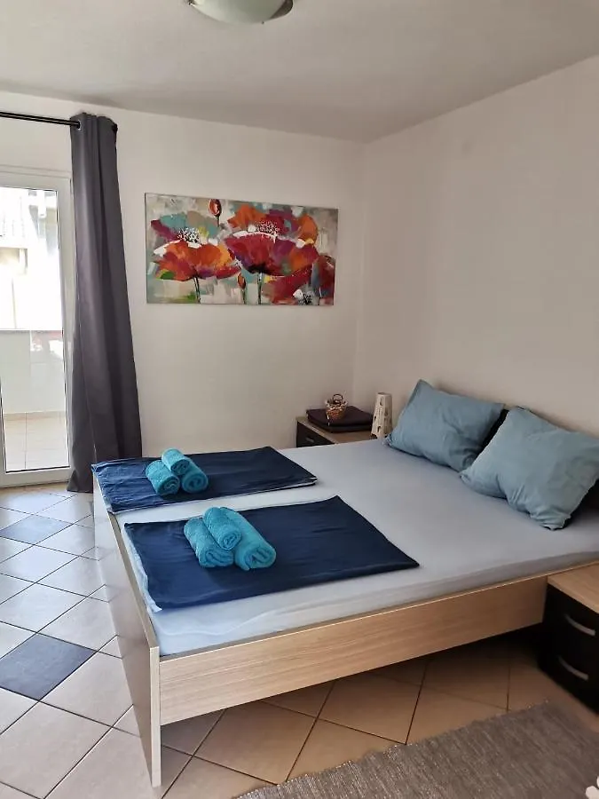 Apartman Klaudija Baska  Baska (Krk)